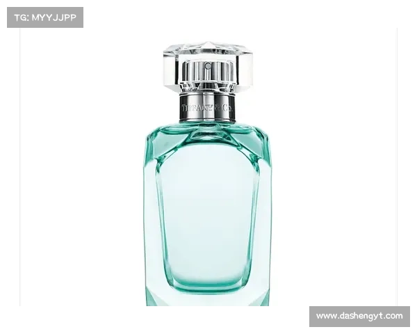 「是日美好事物」Burberry发布全新香水Her,LV跨足香氛界推出四款香氛蜡烛 「是日美好事物」Burberry发布全新香水Her,LV跨足香氛界推出四款香氛蜡烛